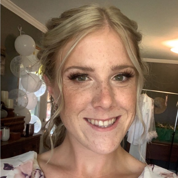 Meet your Posher, Bailey - Picture 1 of 2